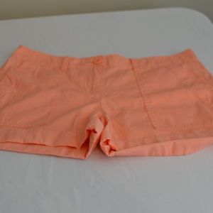 NWT Loft Outlet Peach Cargo Shorts cuffed Size 4